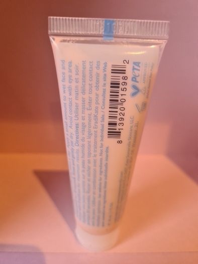 Kate Somerville  EradiKate Daily Foaming Cleanser  30ML  RRP 19e Revitalise acne-prone skin