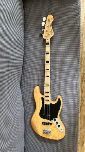 Vintage VJ74 ReIssued Bass, Natural Ash