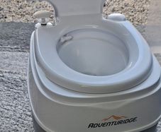 Portable toilet