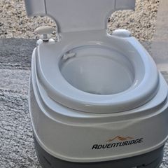 Portable toilet