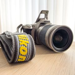 Nikon F55 35mm SLR Camera + Nikkor 28-100mm f/3.5-5.6G Lens