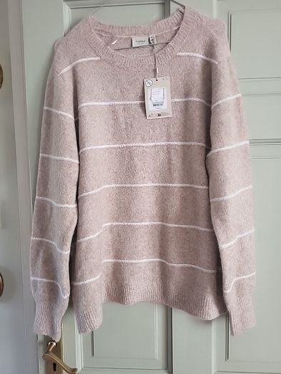 ladies XL jumper,new with tags