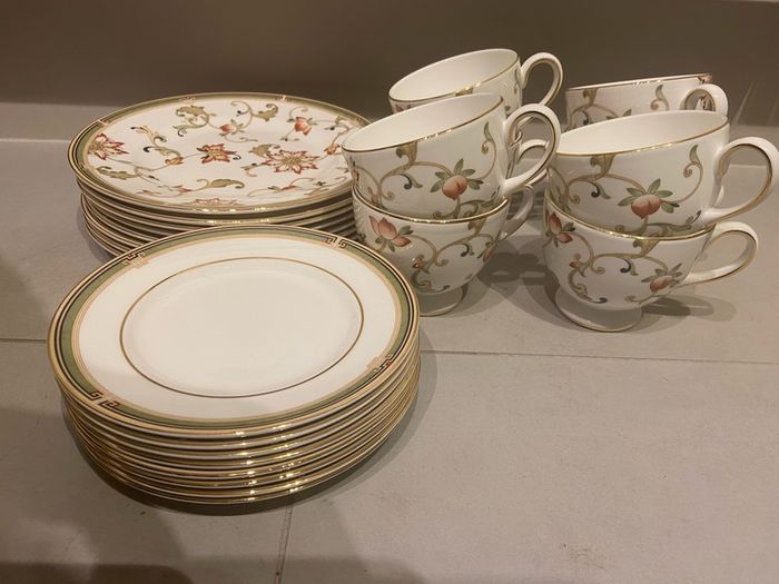 Wedgwood tea set plates and cups Oberon Bone China fine porcelain set New dessert plates tea cups