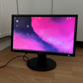 LG Monitor 22 inch FULL HD