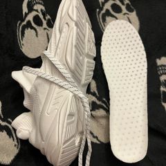 White runners training shoes size 39