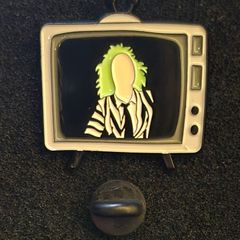 Beetlejuice ! pin back badge.