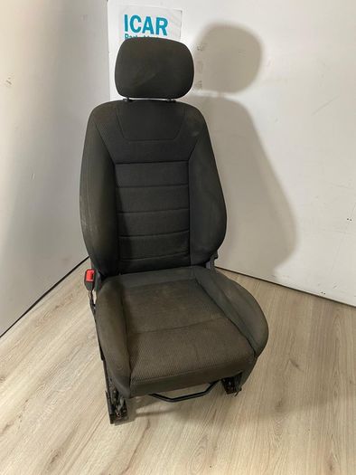 2011 Ford s max Seats Set