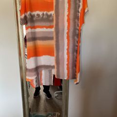 Naya short sleeved colourful top,