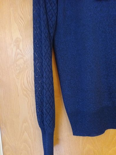 Rowen  Avenue Tinsel Jumper. S. S- 12.    B.N.W.T. (Carraig  Donn)