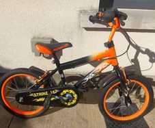 Kids strike bike size 16 inch wheels