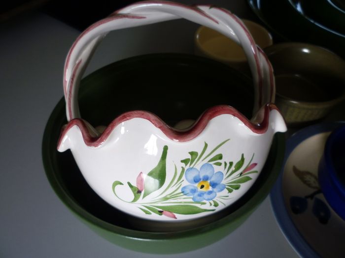Giant Serving platter, Ramekins, Bowls, Dish. Plate. Moville. 8 ITEMS