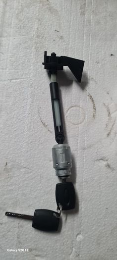 Ford Focus Mk2 Bonnet lock Barrel mechanism with 2 keys 05-12 @ OCG