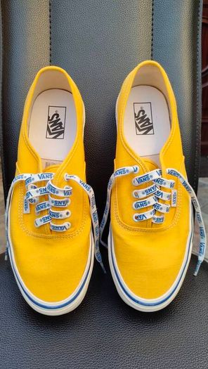 Vans Anaheim Factory Authentic 44dx Deck - Yellow  Perfect Condition Like New Size 10.5