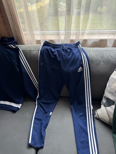 Adidas tracksuit, Size M