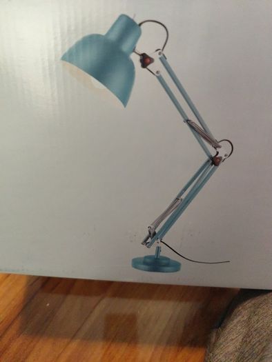 desk lamp