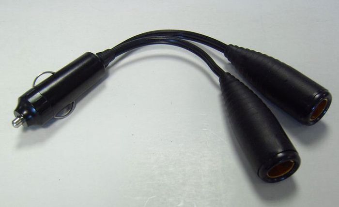 Roadtek YKB02 Std. Plug To 2 Hella Socket Y Adapter Lead