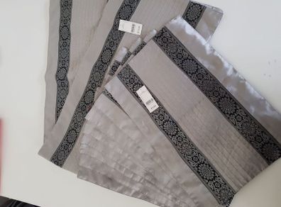 Silver Table Runner and 8 Placemats