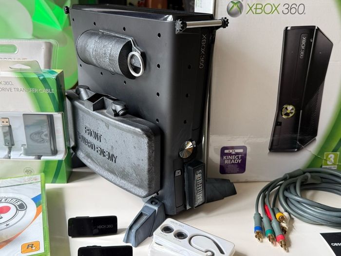 Xbox 360 S 250gb New Old Stock Bundle Unused/sealed