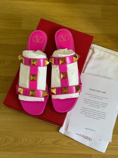 Valentino Garavani Roman Stud Sandals Pink Size 41 NEW IN BOX