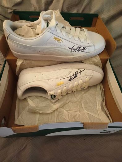 puma runners signed by Usain bolt