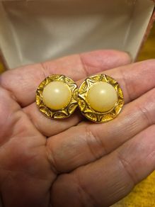 Vintage Clip on Earrings