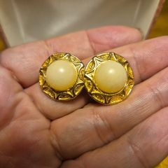 Vintage Clip on Earrings