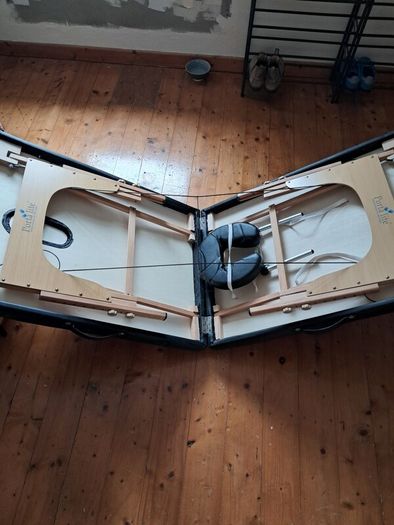 Portable massage table