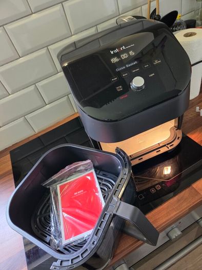 Airfryer InstantPot Vortex Plus 6in1 Multicooker - NEW