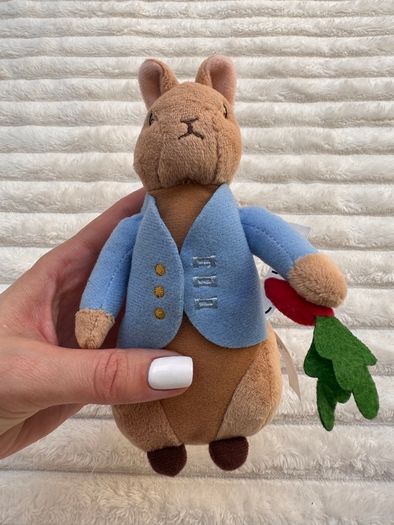 The World Of Beatrix Potter Soft Plush Bunny Peter Rabbit with Carrot approx. 15 cm. Used Please see photos