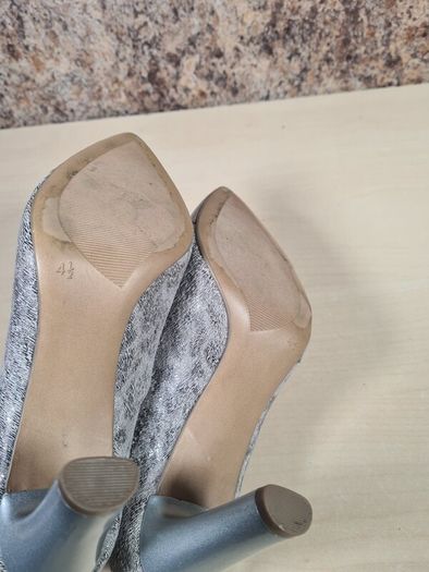 womens CAPRICE silver high heels court shoes Size UK 4.5 EU 37.5