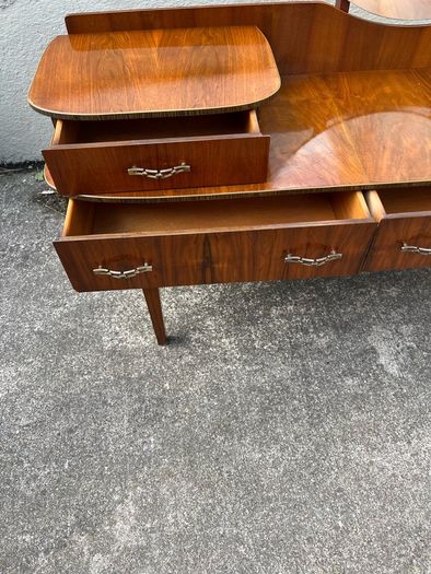 Beautiful vintage dressing table with mirror