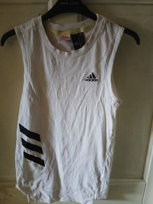 vintage 2000s adidas t shirt.