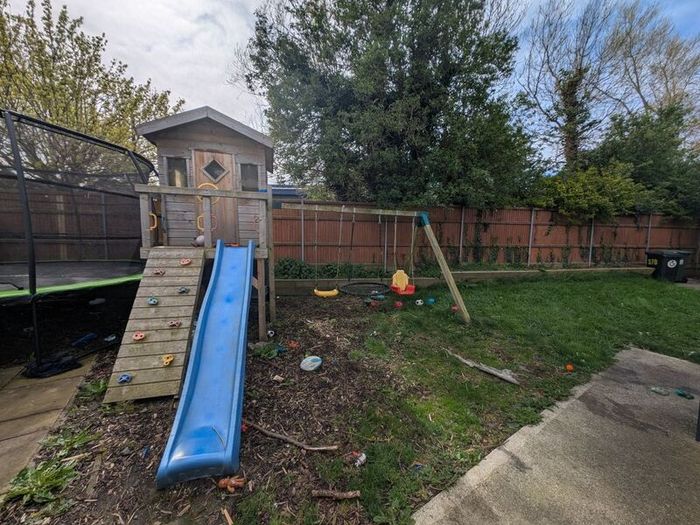 Playhouse/swing set