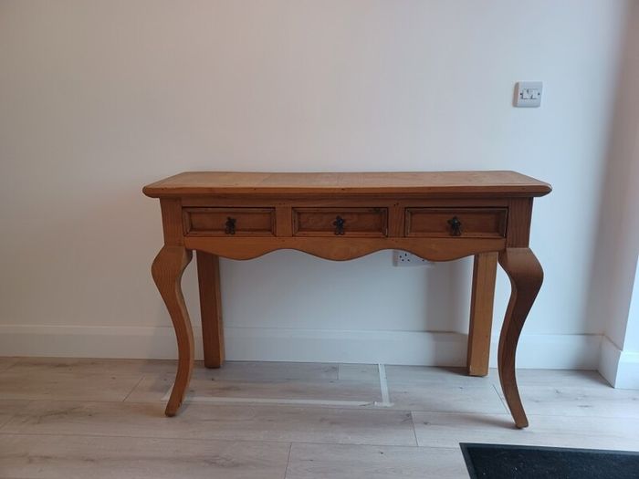 Hall table