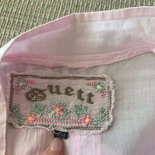 Vintage style pink blouse. Size M