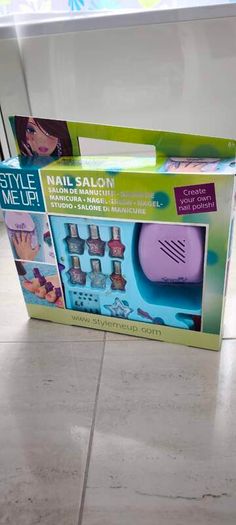 Nail Salon