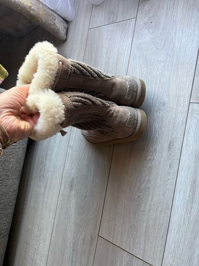 Ugg