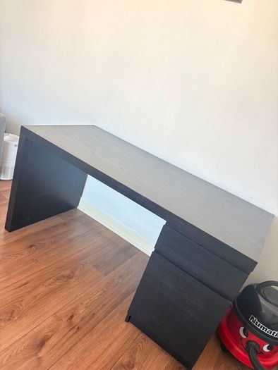 Black Office Desk