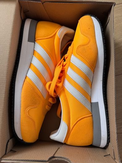 Adidas USA 84