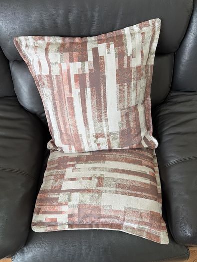90 x 90 Curtains with 2 matching cushions