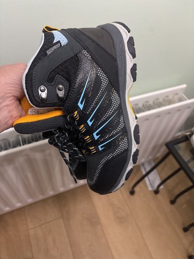 Crivit Hiking / Walking Boots 4