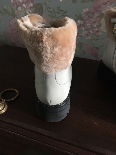 Twinset 100% shearling leather boots, uk7