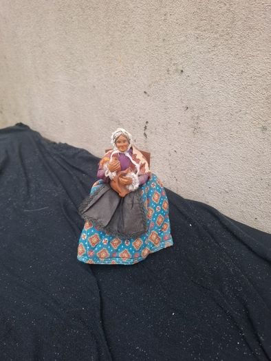 Sitting french statue postage possible