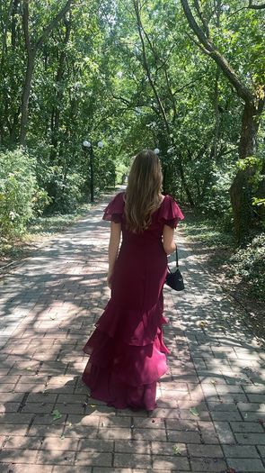 Sheath/Column V-Neck Short Sleeve Asymmetric Chiffon Bridesmaid Dresses