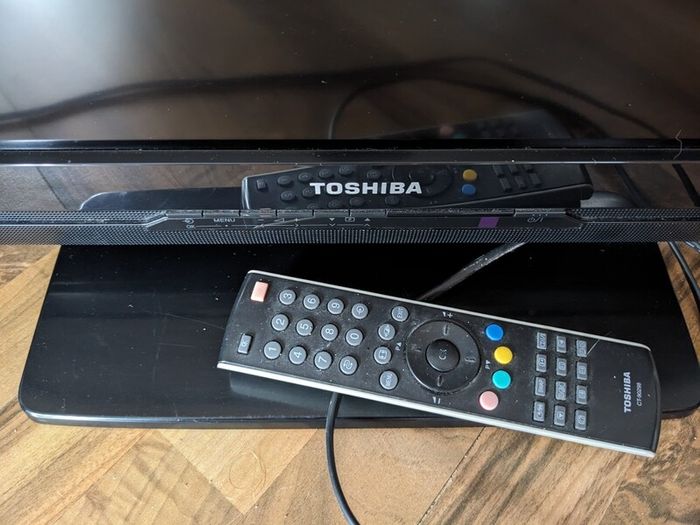 Toshiba Regza 32" TV