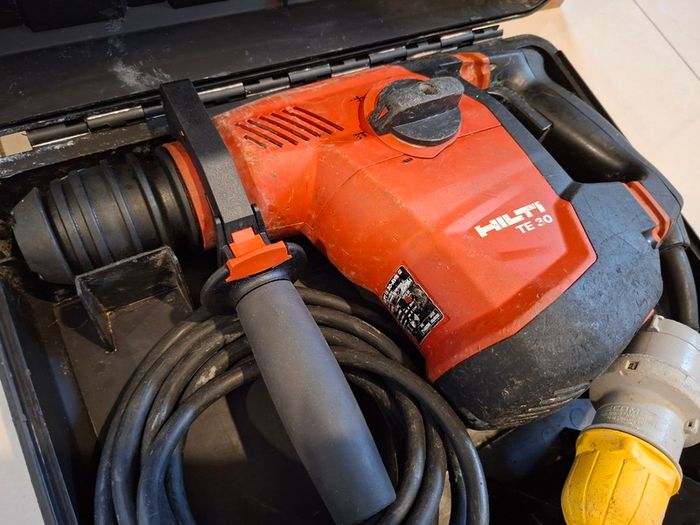 Hilti TE 30-AVR Sds + 3 Mode 110v