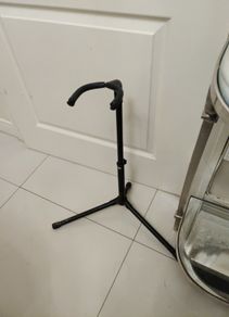 Guitar stand