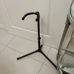 Guitar stand