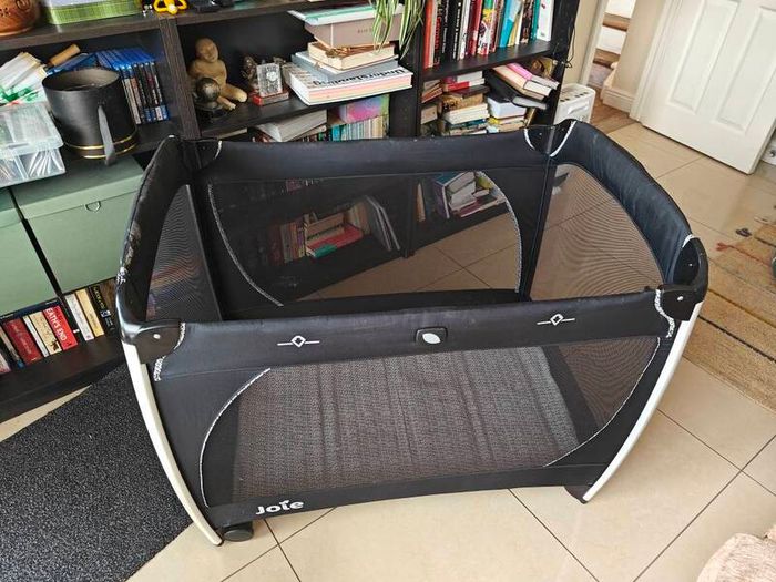 travel cot