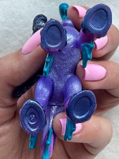 Hatchimals Pixies Riders Seastallion Glider Used Please look at the pictures